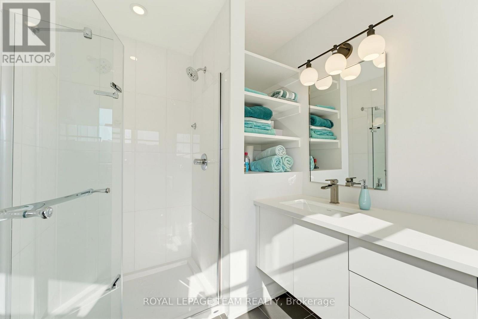 854 Solarium Avenue Property Photo 27