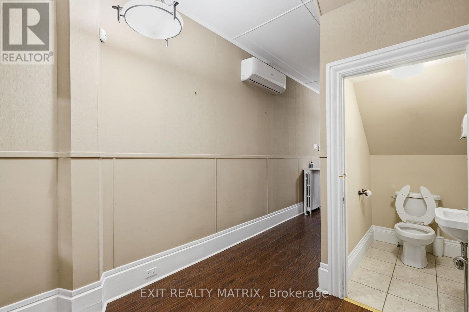 425 Water Street E Property Photo 9