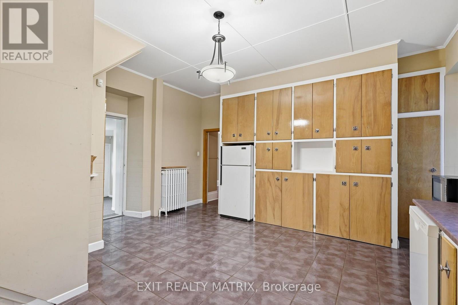 425 Water Street E Property Photo 12