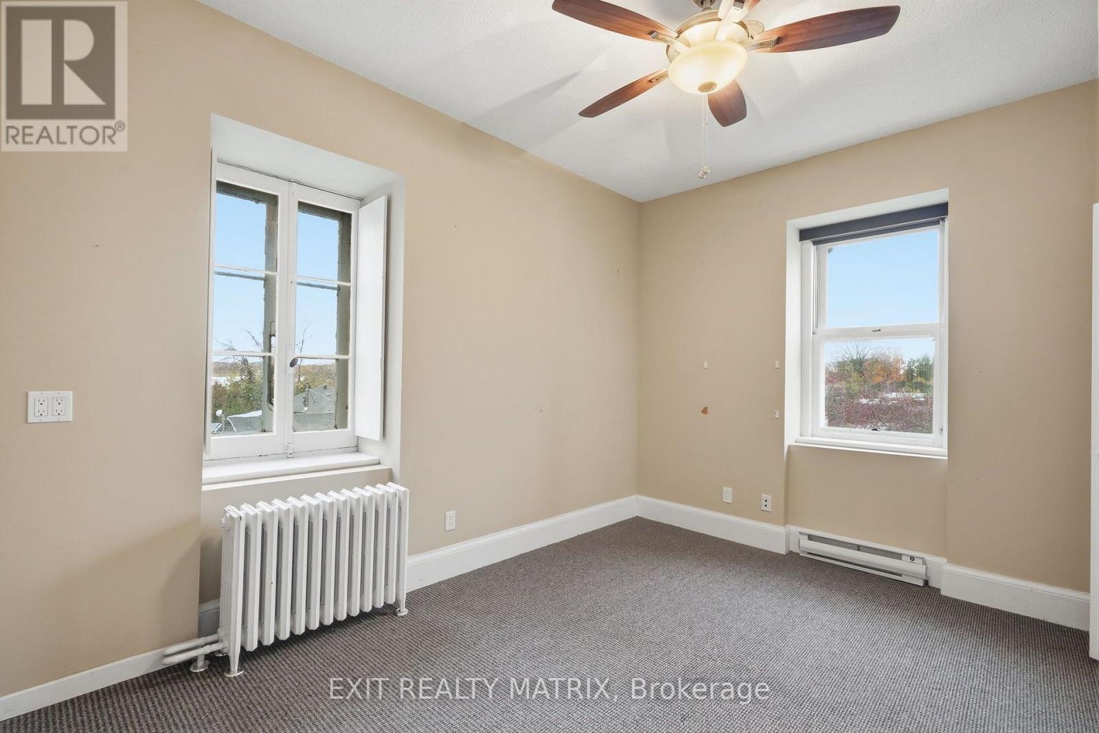 425 Water Street E Property Photo 16