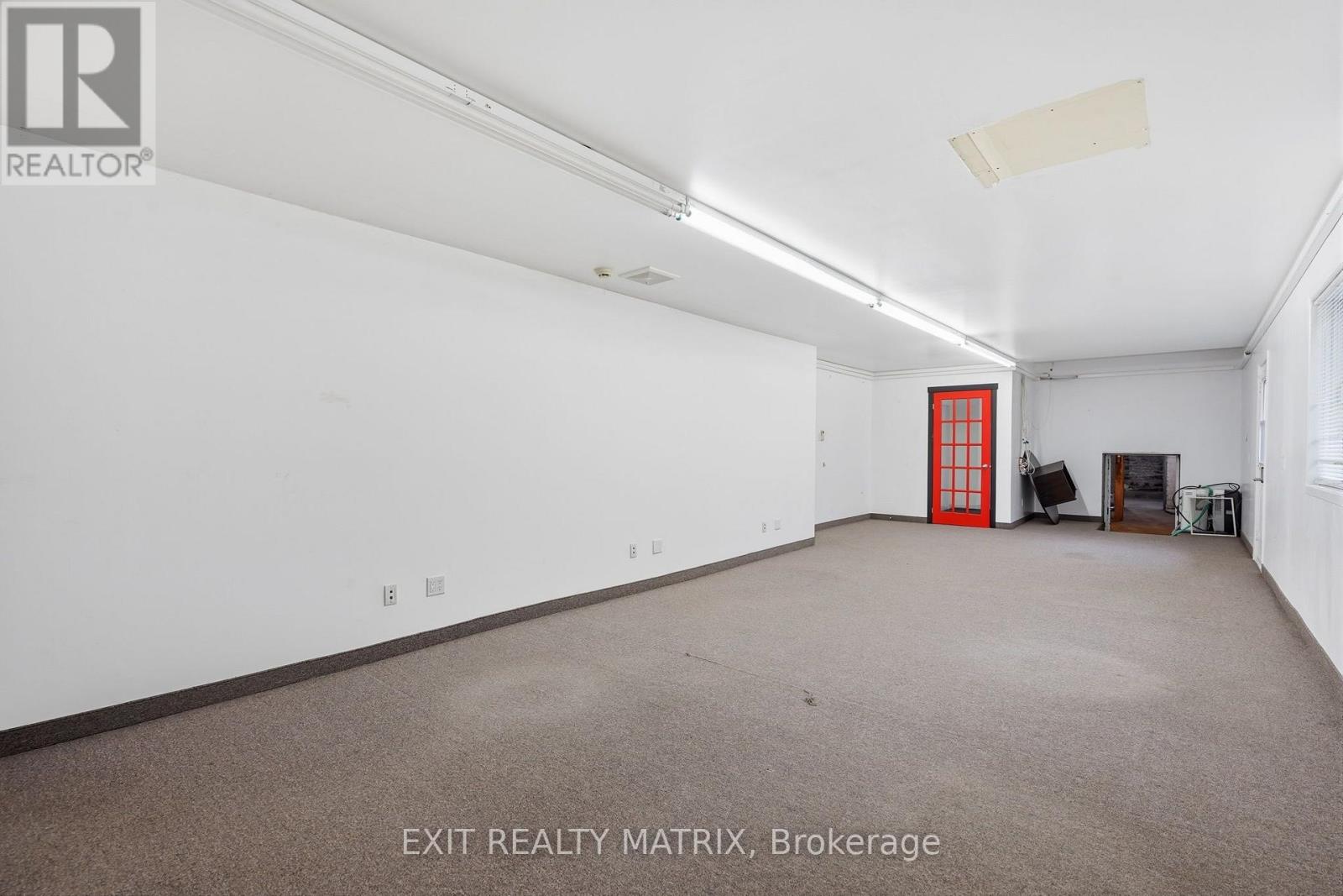 425 Water Street E Property Photo 36