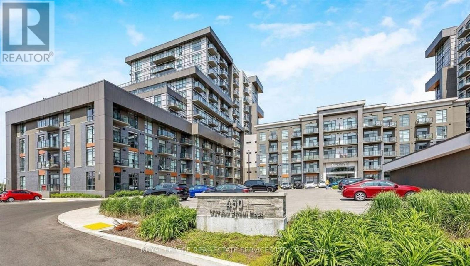 225 - 450 DUNDAS STREET E Property Photo 1