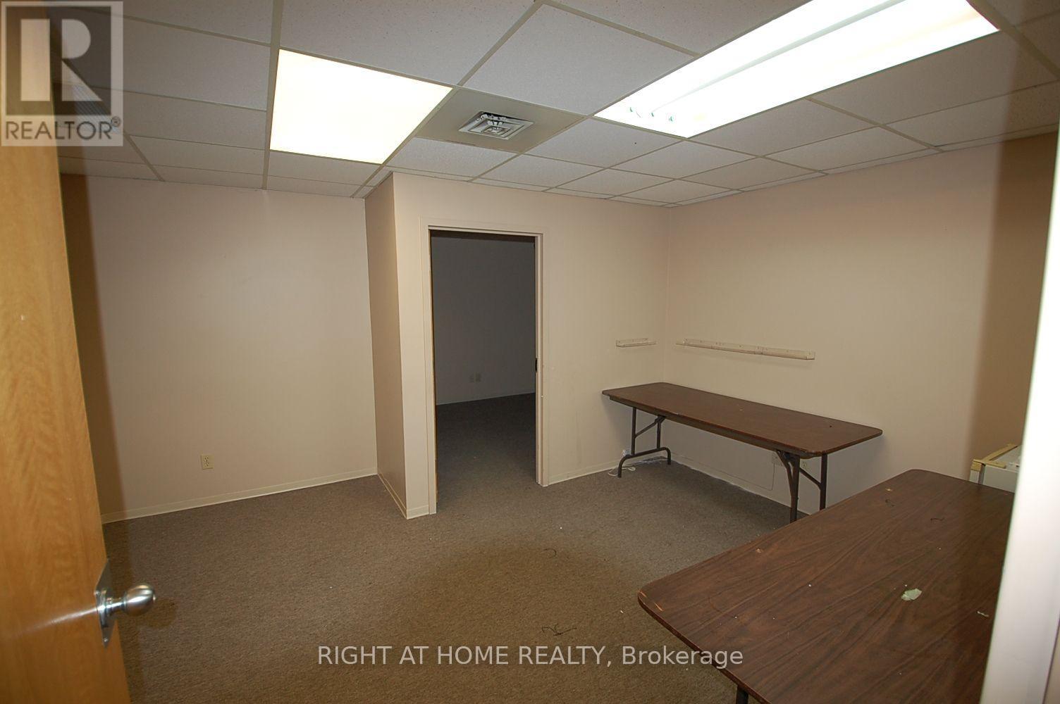 203 - 1468 Laurier Street Property Photo 6