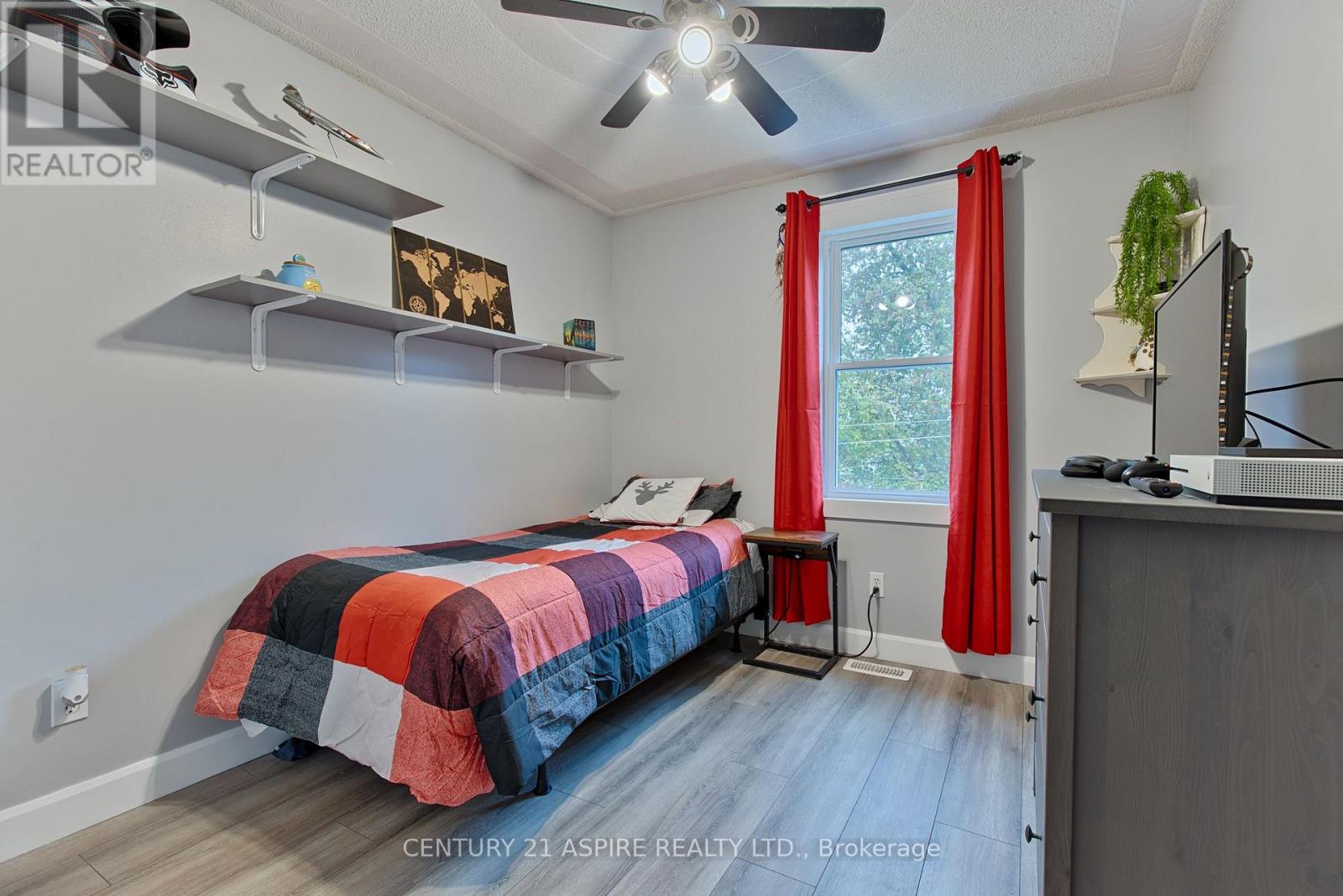 106 Forest Lea Road Property Photo 15