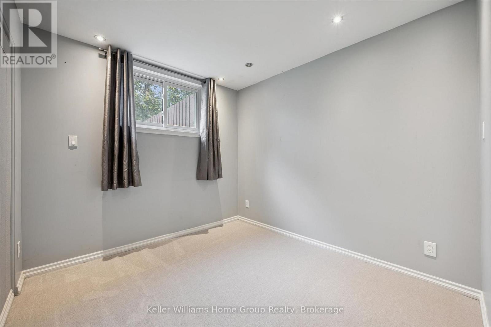 602 College Avenue W Property Photo 25
