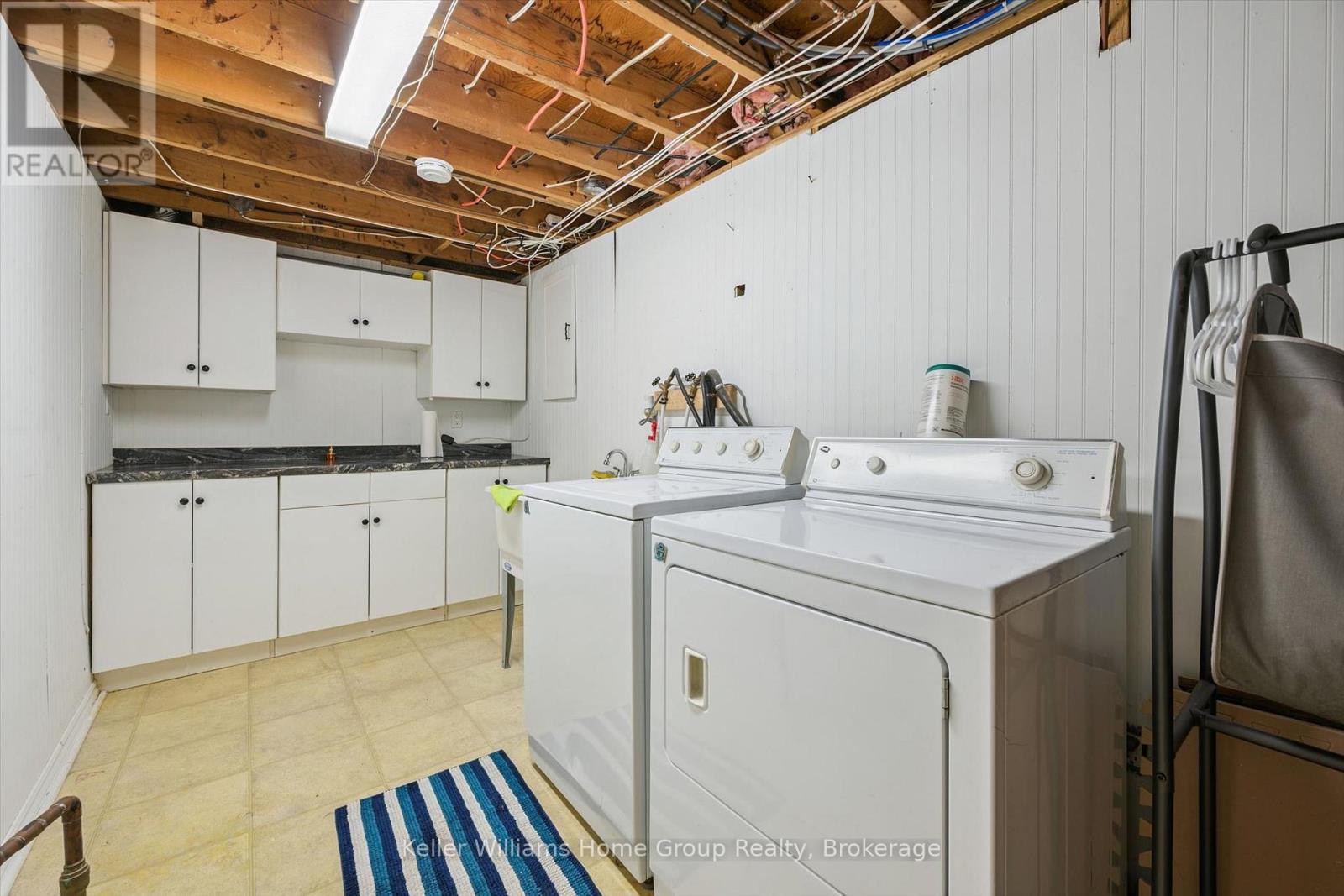 602 College Avenue W Property Photo 32