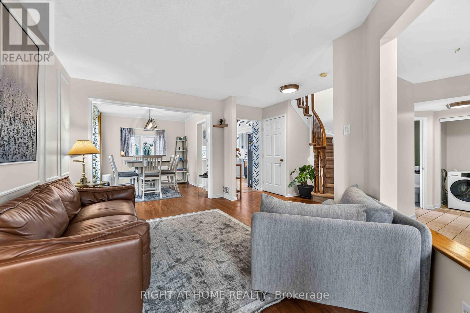 1552 Stojko Street Property Photo 9