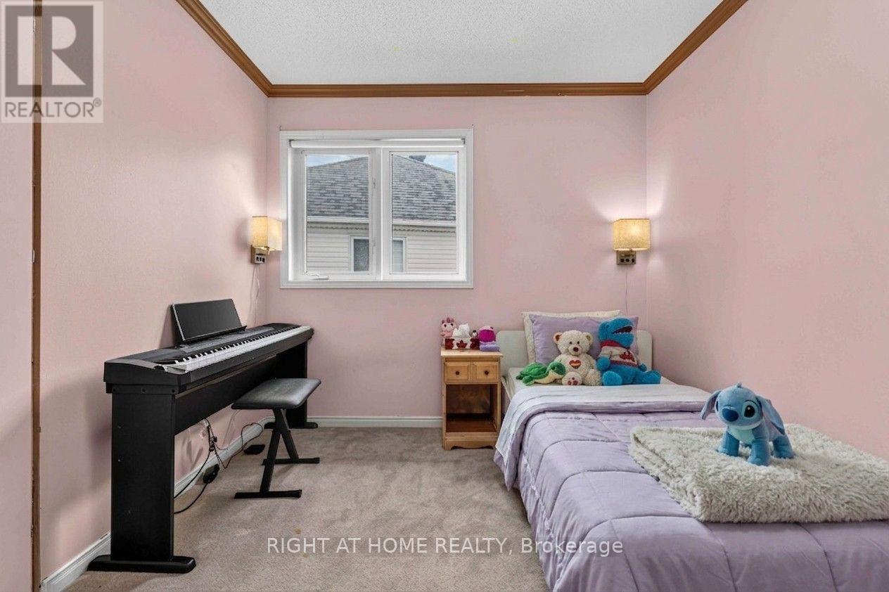 1552 Stojko Street Property Photo 32