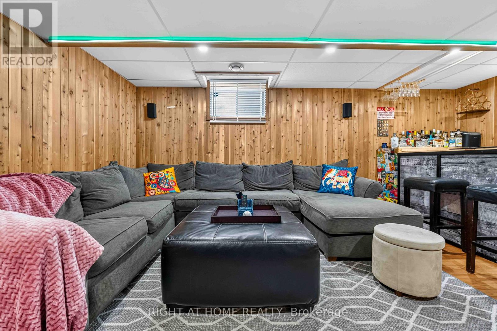 1552 Stojko Street Property Photo 35