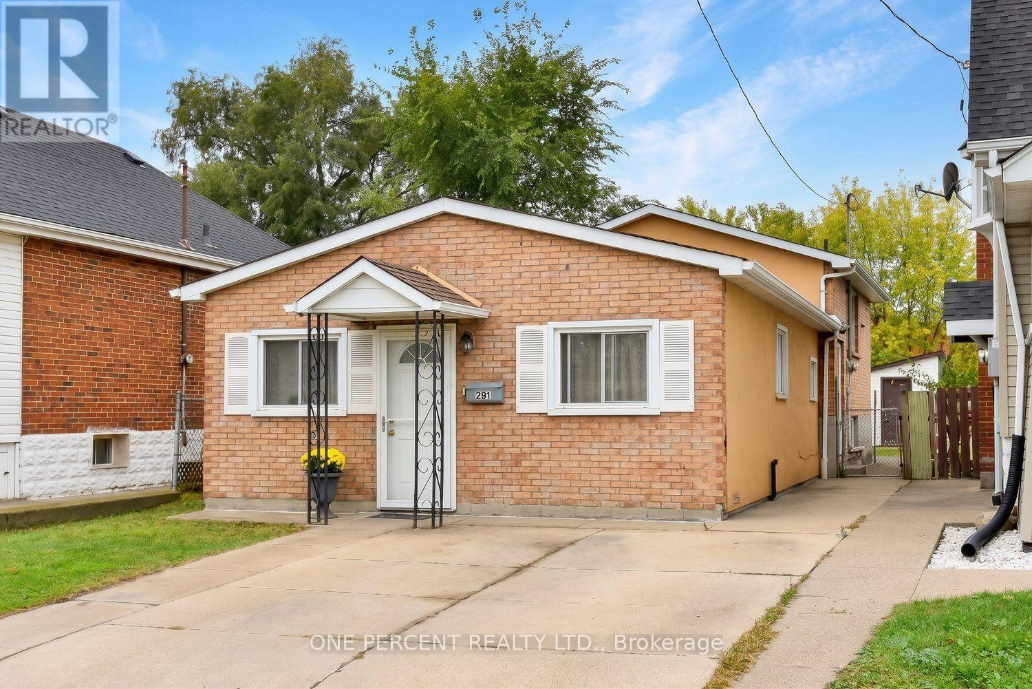 201 STRATHEARNE AVENUE Property Photo 1