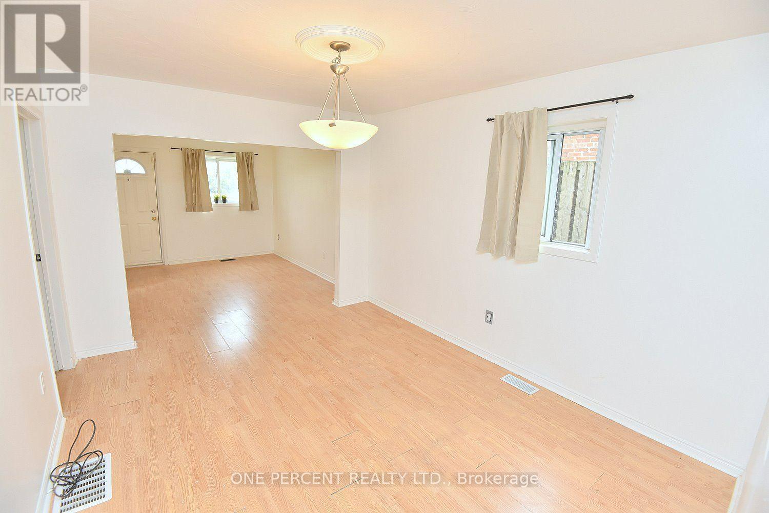 201 Strathearne Avenue Property Photo 7