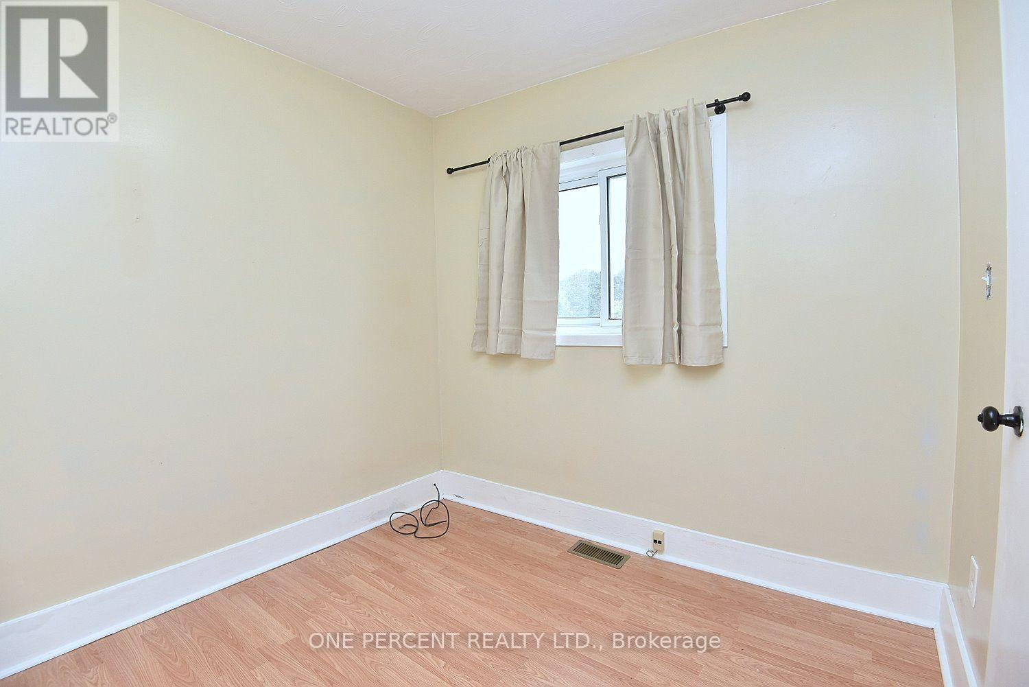 201 Strathearne Avenue Property Photo 11