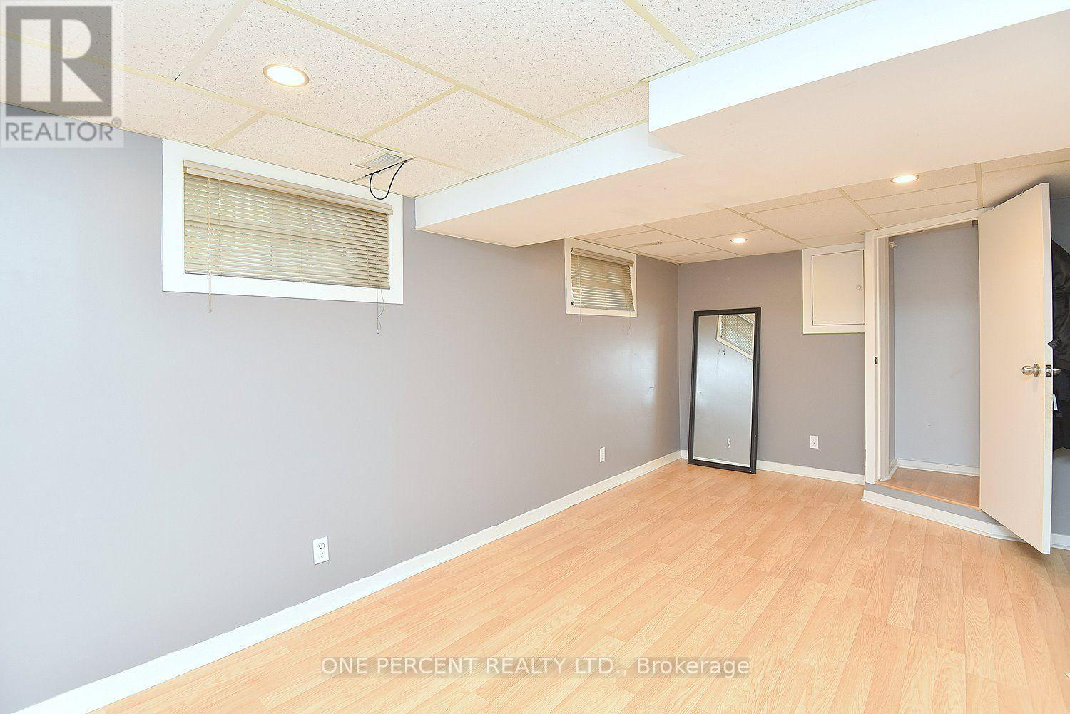 201 Strathearne Avenue Property Photo 24