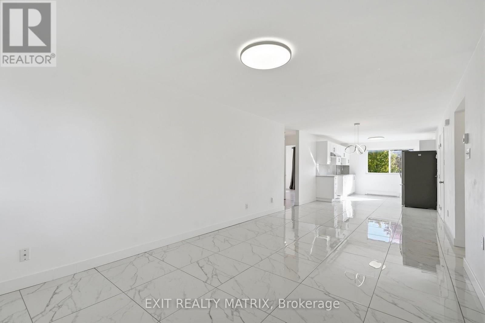 5 - 1015 Cartier Boulevard Property Photo 10