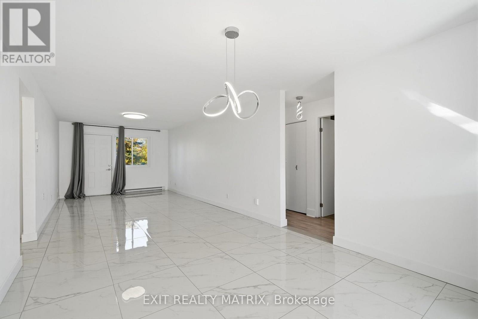 5 - 1015 Cartier Boulevard Property Photo 15