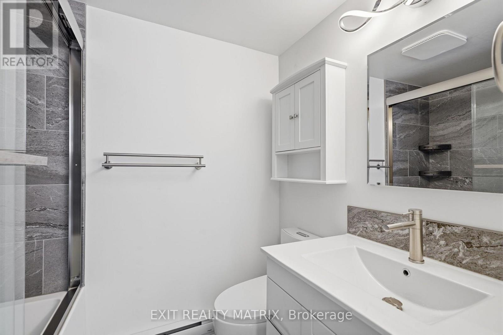 5 - 1015 Cartier Boulevard Property Photo 28