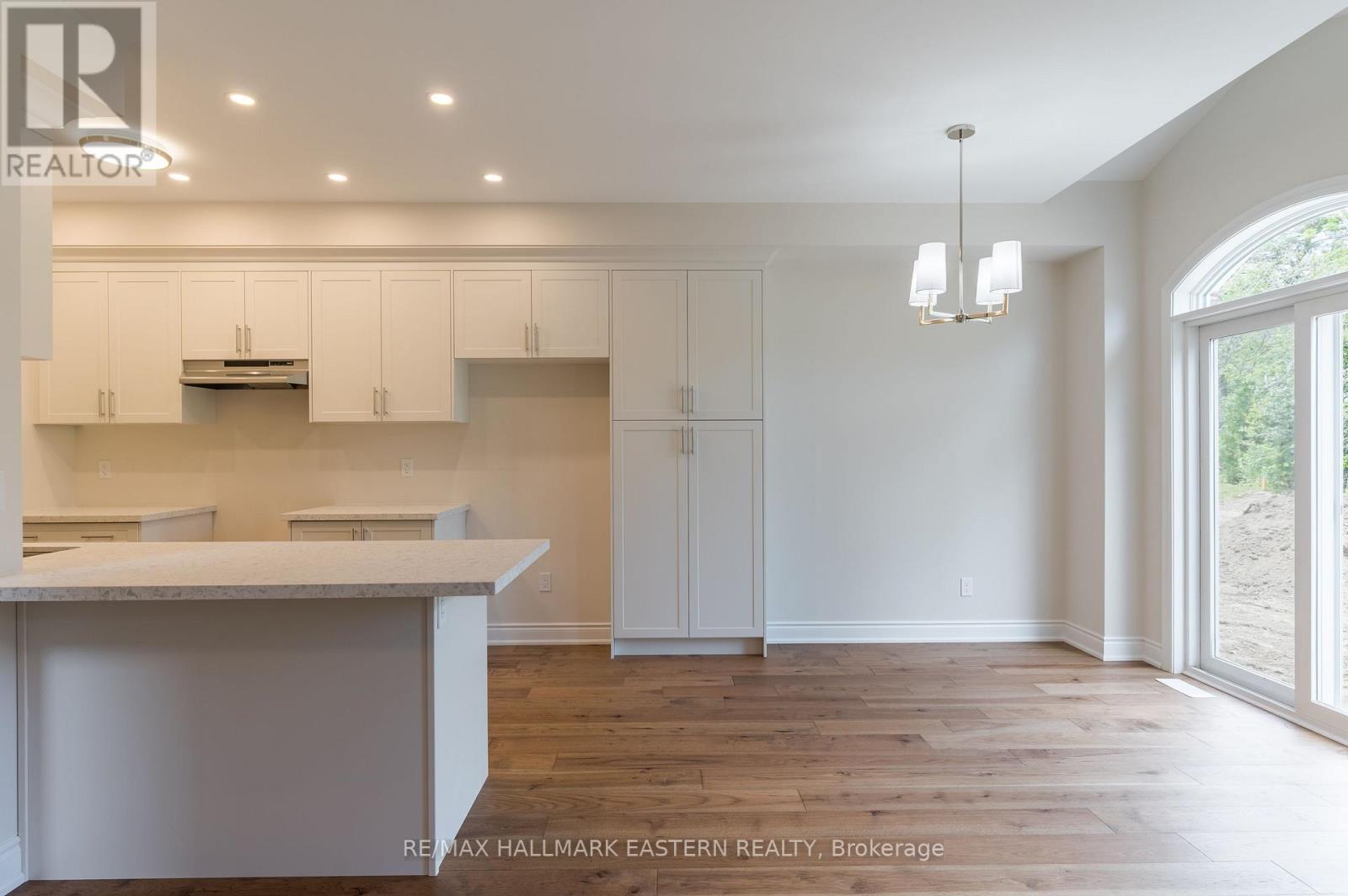 33 Coldbrook Drive Property Photo 10