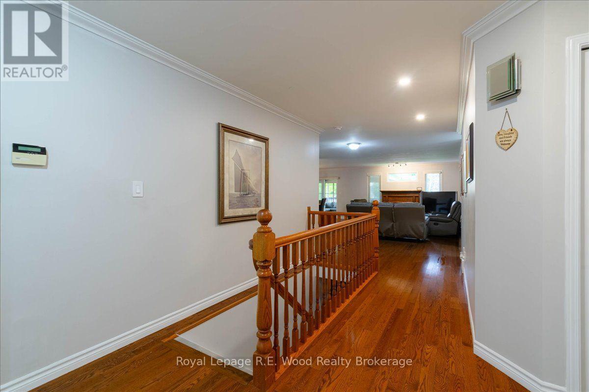 2 Oriole Crescent Property Photo 6