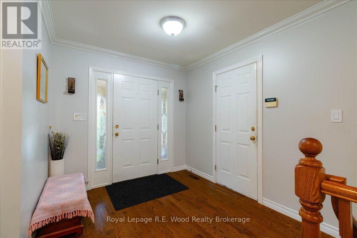 2 Oriole Crescent Property Photo 9