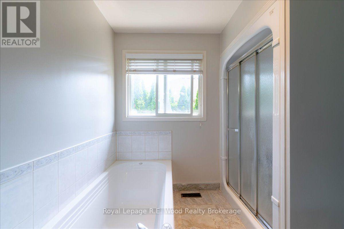 2 Oriole Crescent Property Photo 15