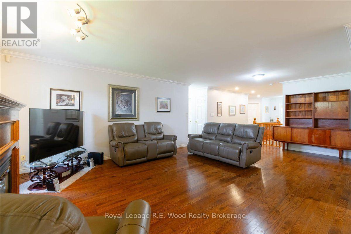 2 Oriole Crescent Property Photo 18