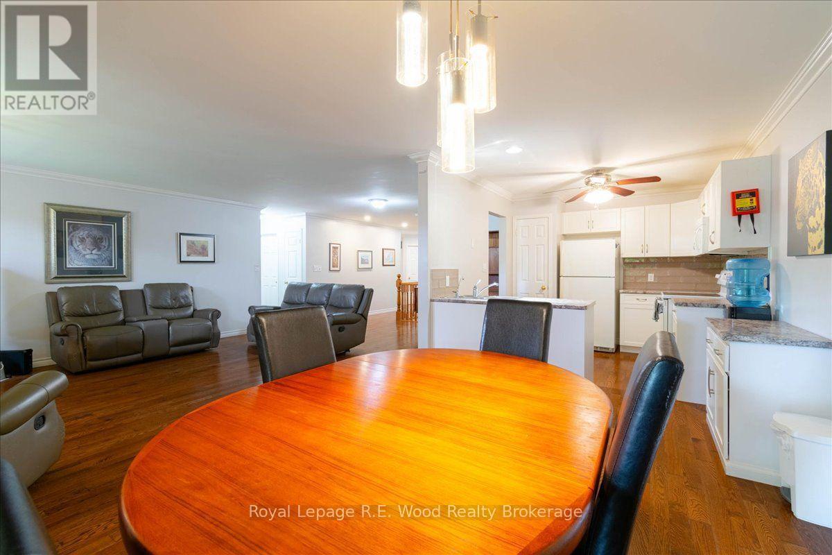 2 Oriole Crescent Property Photo 24