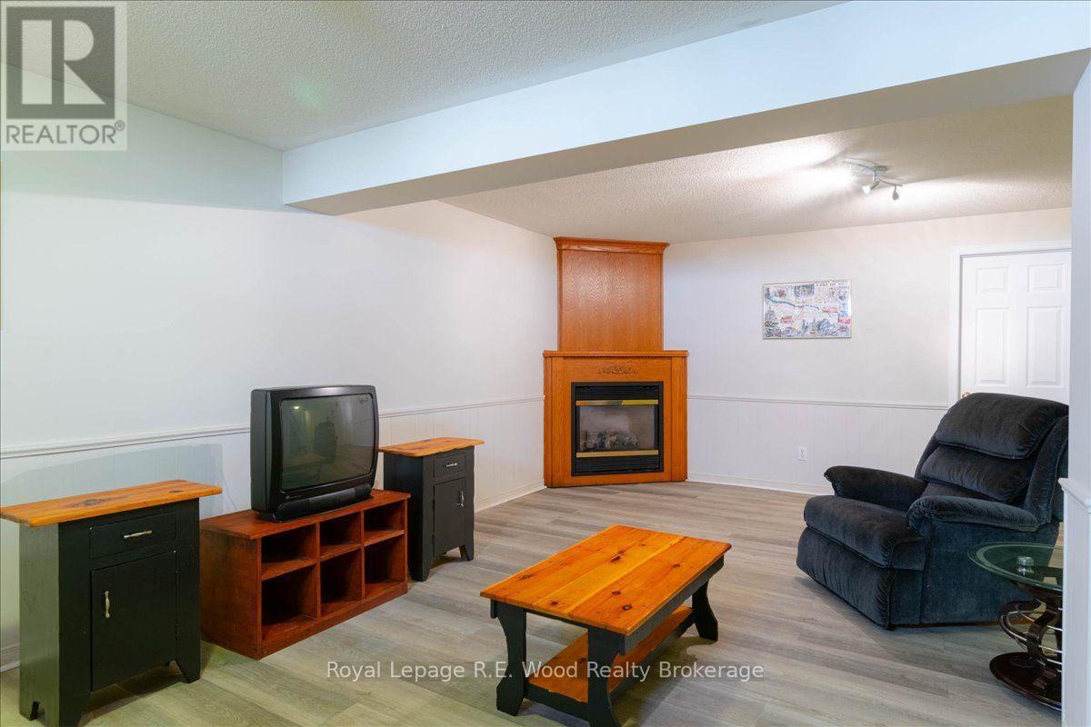2 Oriole Crescent Property Photo 29