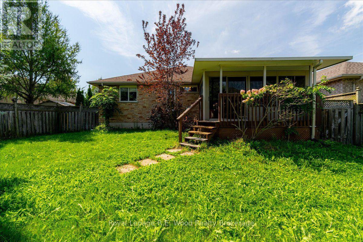 2 Oriole Crescent Property Photo 40