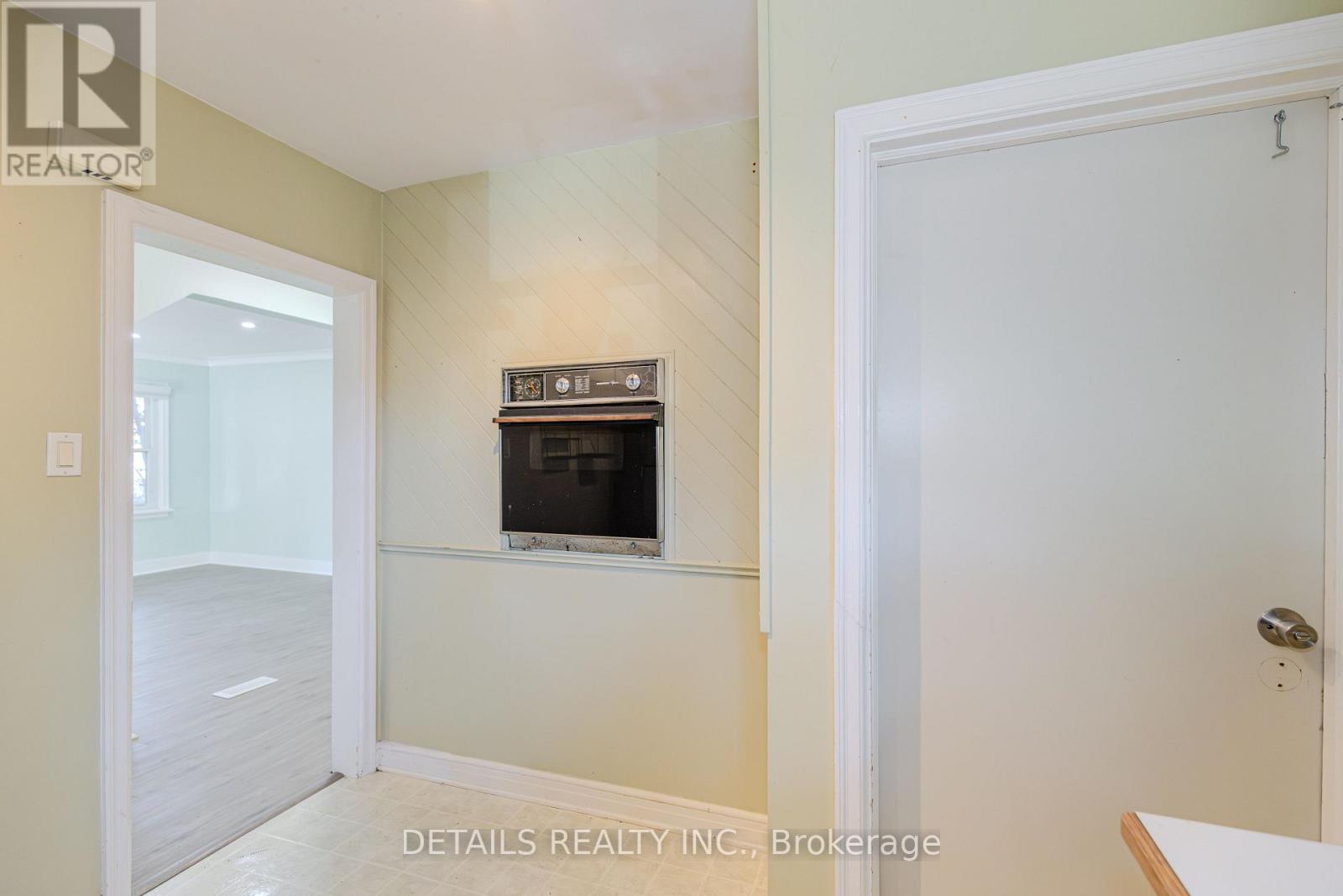 285 Columbus Avenue Property Photo 11