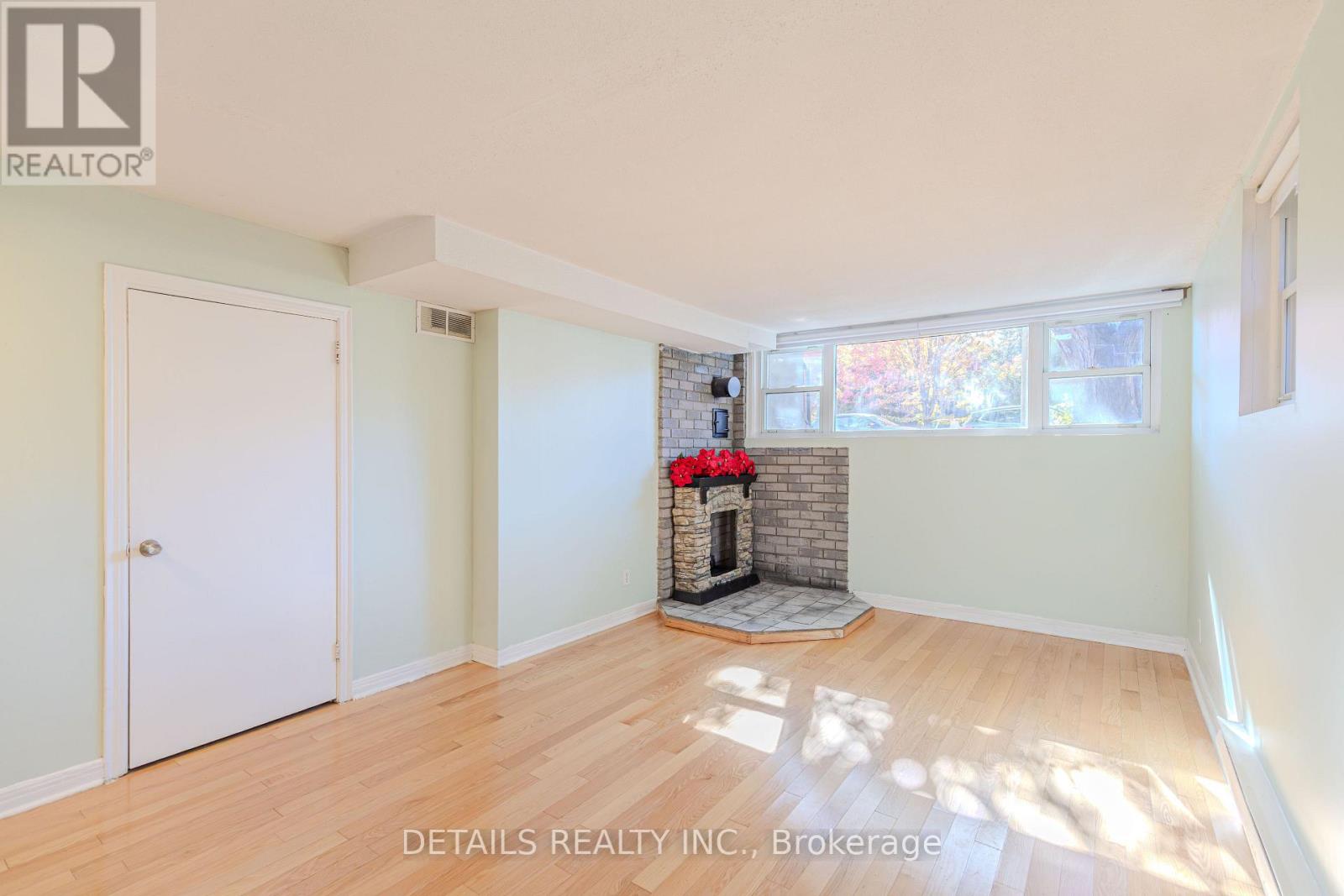 285 Columbus Avenue Property Photo 28