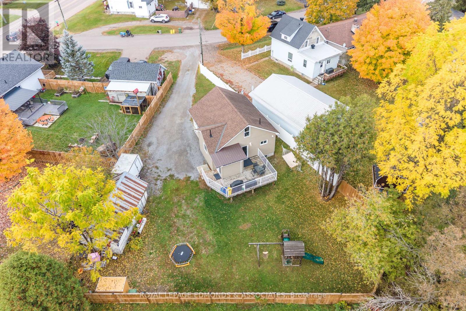 A - 465a Francis Street Property Photo 4