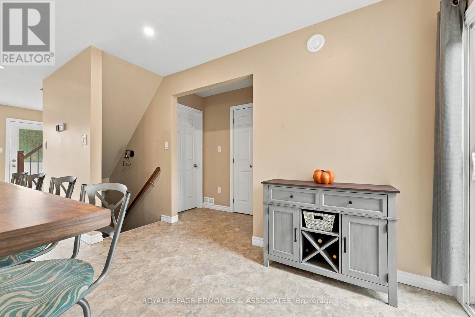 A - 465a Francis Street Property Photo 13