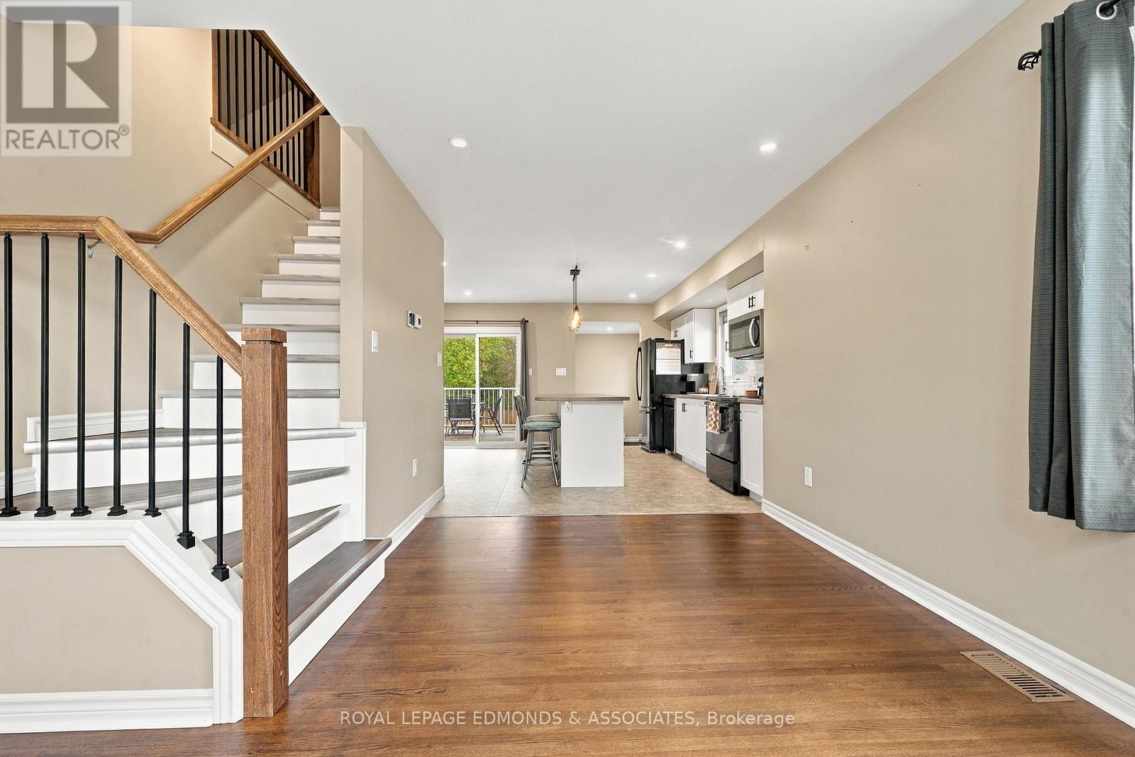 A - 465a Francis Street Property Photo 17