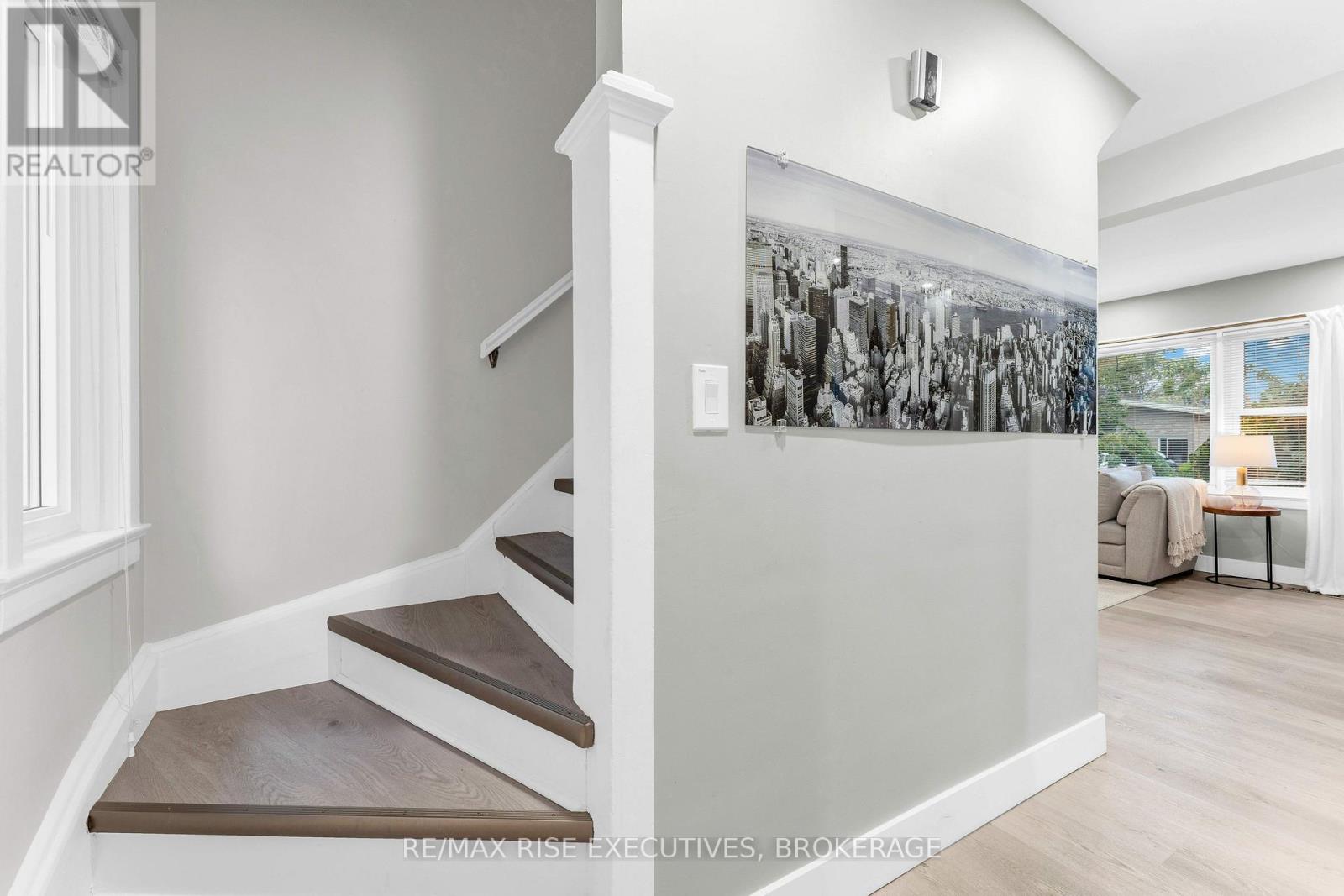 333 Palace Road Property Photo 14