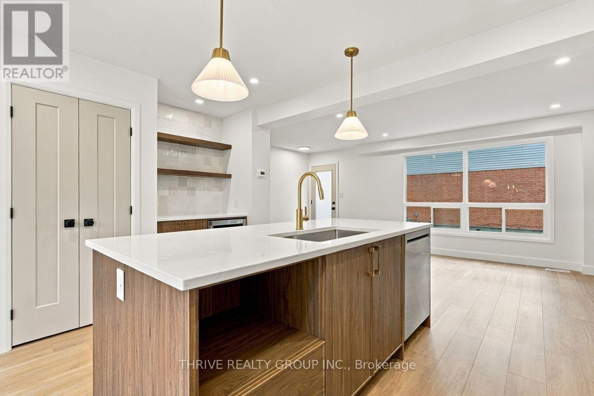 16 - 135 Belmont Drive Property Photo 18