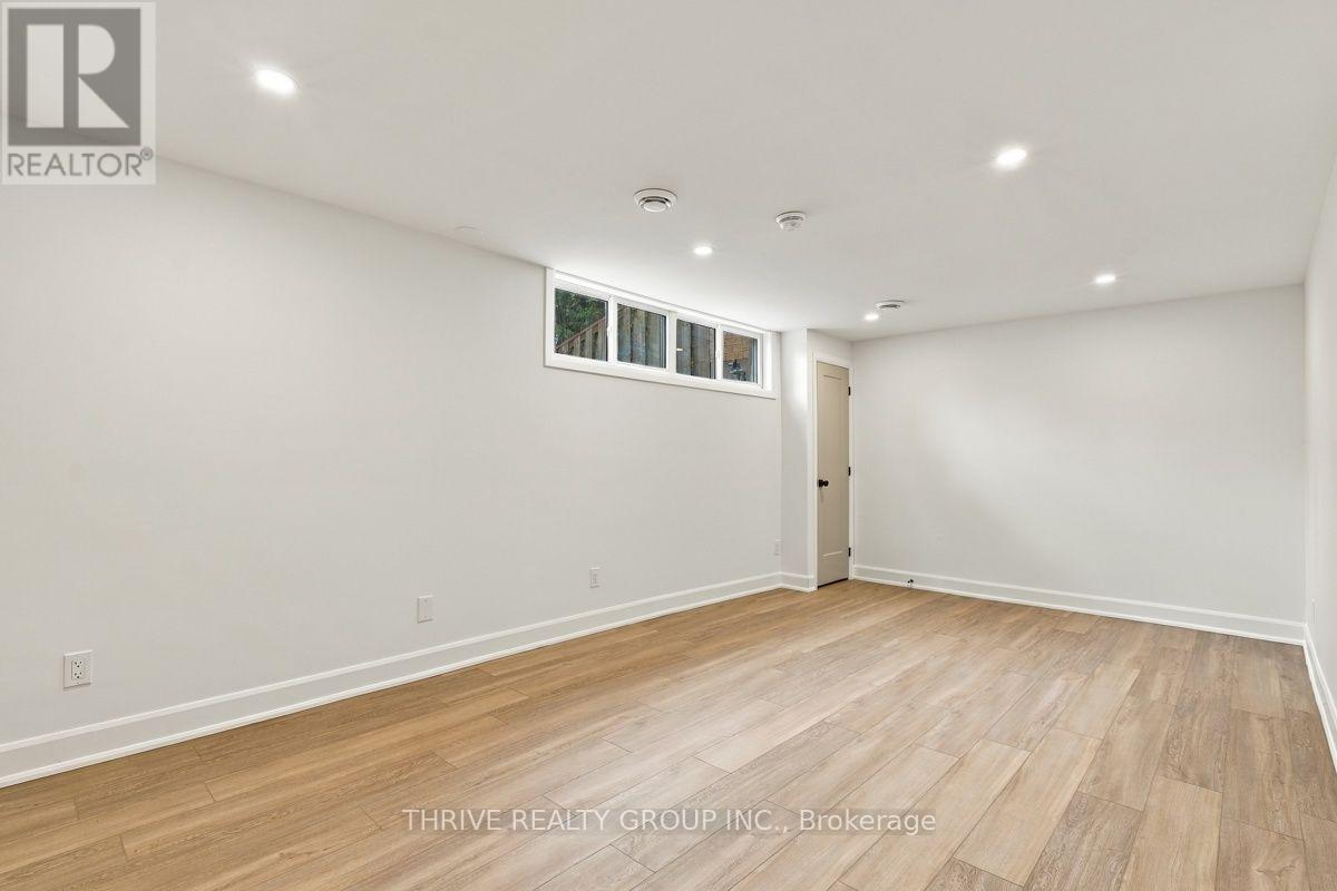 16 - 135 Belmont Drive Property Photo 35