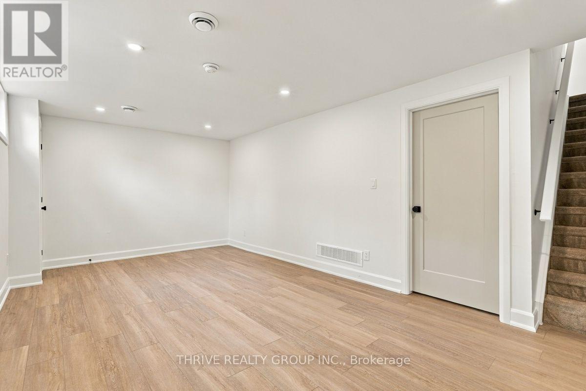 16 - 135 Belmont Drive Property Photo 36