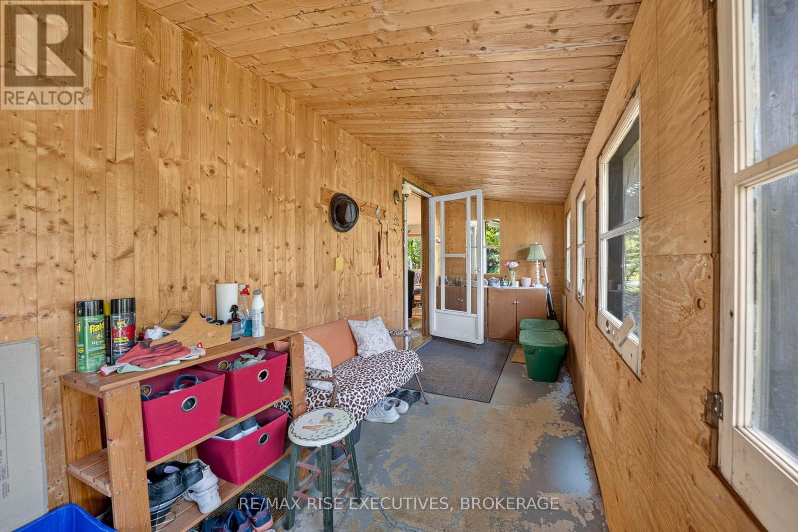 6900 Perth Road Property Photo 5