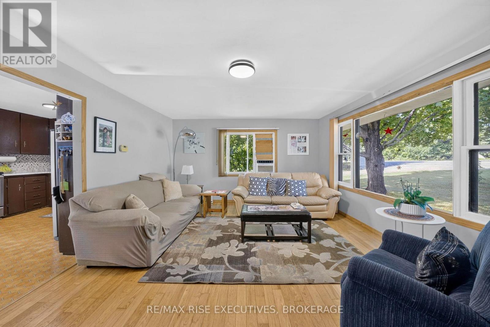 6900 Perth Road Property Photo 7