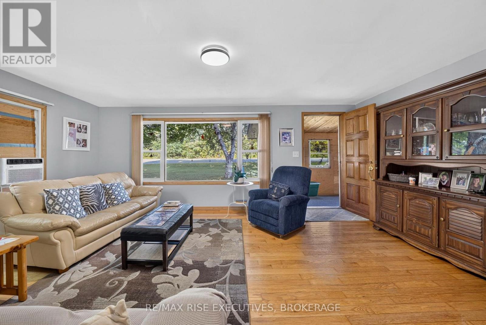 6900 Perth Road Property Photo 10