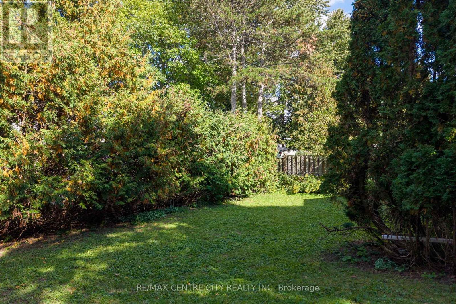 740 Dunboyne Crescent Property Photo 6