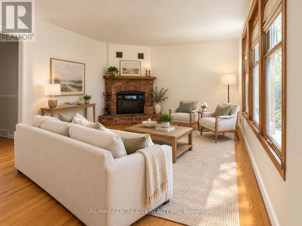 740 Dunboyne Crescent Property Photo 13