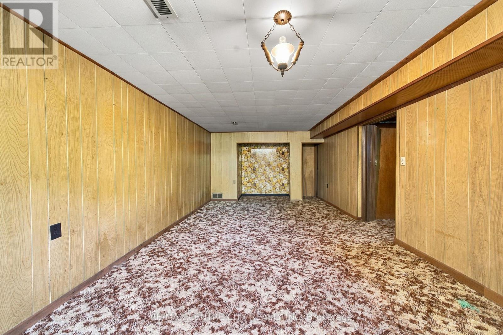 740 Dunboyne Crescent Property Photo 33