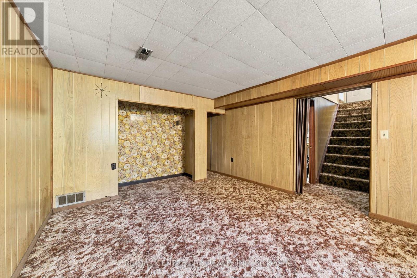 740 Dunboyne Crescent Property Photo 34