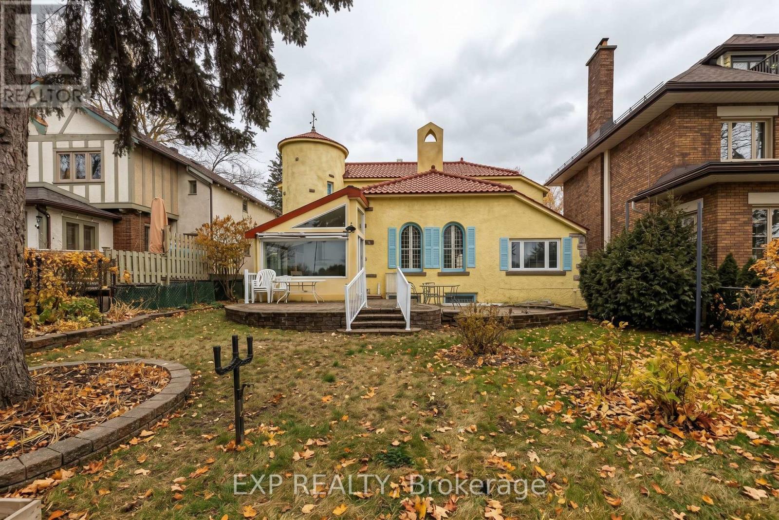16 Lakeview Terrace Property Photo 2