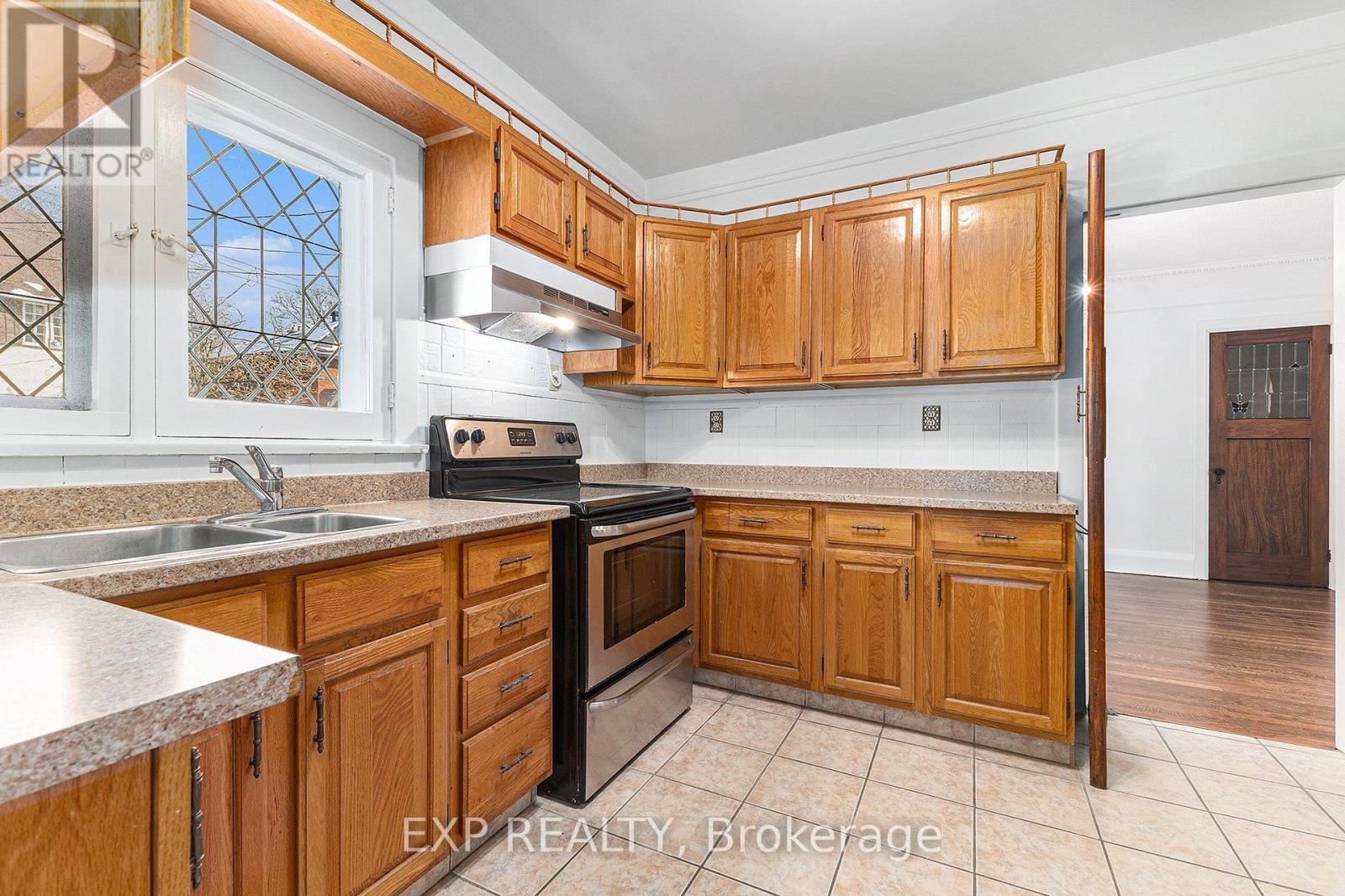 16 Lakeview Terrace Property Photo 11