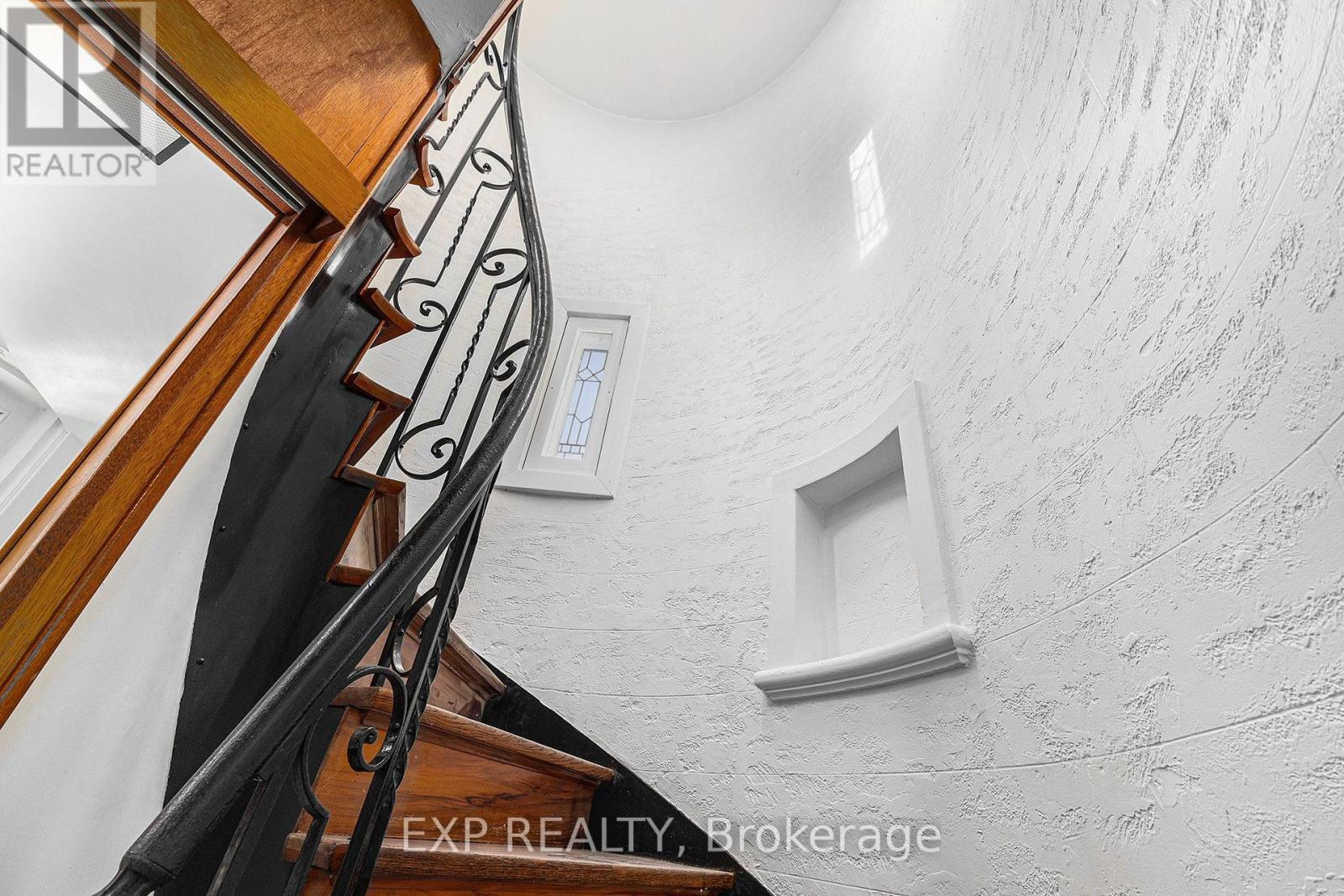 16 Lakeview Terrace Property Photo 13