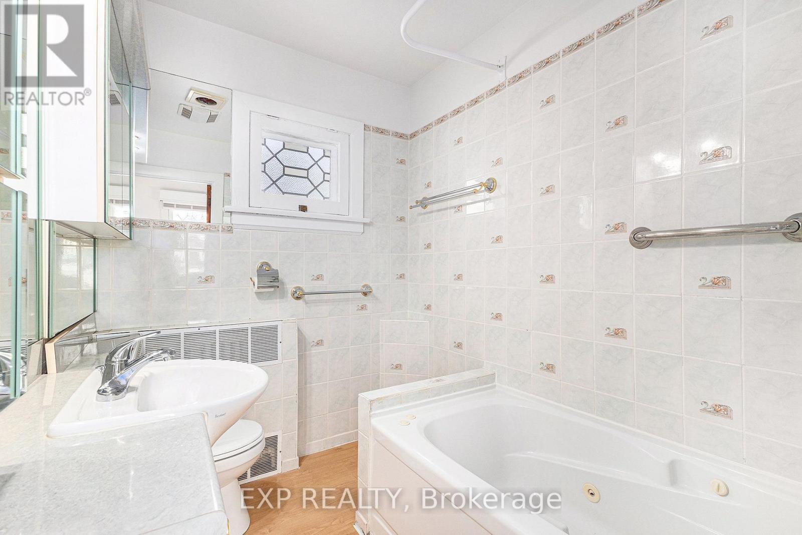 16 Lakeview Terrace Property Photo 20