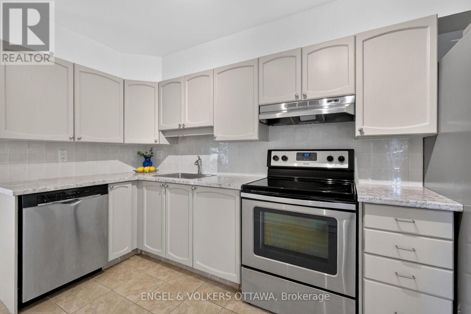 100 - 1780 Marsala Crescent Property Photo 12