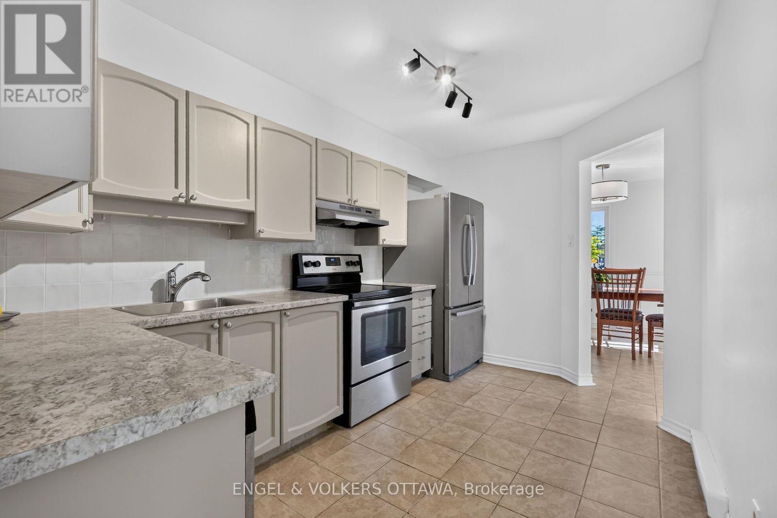 100 - 1780 Marsala Crescent Property Photo 13